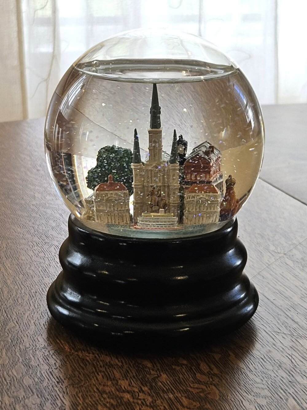 Saks 5th Ave New Orleans Snow Globe